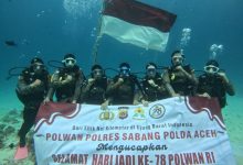 Photo of Peringati Hari Jadi ke-78, Polwan di Aceh Promosikan Wisata Bahari Sabang Lewat Diving