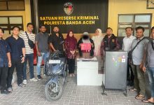 Photo of Terduga Pelaku Pencurian Emas Diamankan Polresta Banda Aceh, Kerugian Korban Mencapai Rp119 Juta