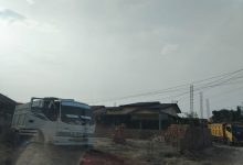 Photo of Pembangunan Gudang LPG di Lubuk Pakam Diduga Tanpa PBG Sebabkan Genangan Air di Jalan