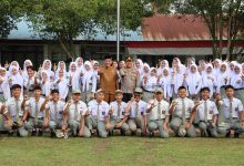 Photo of Kapolres Langkat Jadi Pembina Upacara di SMA N 1 Stabat, Berikan Motivasi dan Edukasi Kamtibmas kepada Pelajar