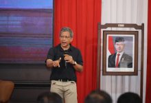 Photo of Isi Kuliah Umum di Politeknik Agraria STPN, Rocky Gerung Ingin Taruna/i Pahami Tiga Konsep Pemaknaan Pengelolaan Tanah
