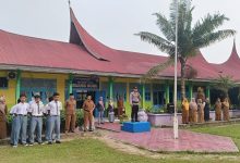 Photo of Akhsan Arief, Sosok Pendidik yang Mengabdi Tanpa Banyak Publikasi, Empat Tahun Menakhodai SMAN 1 Panti