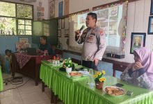 Photo of Kapolsek Panti Edukasi Siswa SDN 06 Ampang Gadang tentang Bahaya Bullying, Bentuk Kepedulian Polri terhadap Dunia Pendidikan