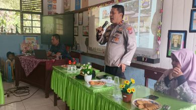Photo of Kapolsek Panti Edukasi Siswa SDN 06 Ampang Gadang tentang Bahaya Bullying, Bentuk Kepedulian Polri terhadap Dunia Pendidikan