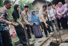 Photo of Baznas Bedah Rumah Warga dari Zakat ASN, Bupati Letakkan Batu Pertama