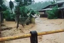 Photo of Banjir Bandang Terjang Kampung Parit Simpang Tonang, Satu Warga Dilaporkan Hanyut
