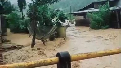 Photo of Banjir Bandang Terjang Kampung Parit Simpang Tonang, Satu Warga Dilaporkan Hanyut