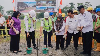 Photo of Dua Alun-Alun Kecamatan Mulai Dibangun, Pagar Merbau Disiapkan Jadi Sentral Baru Ekonomi Masyarakat