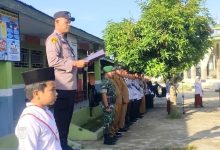 Photo of Bhabinkamtibmas Polsek Talun Kenas Sampaikan Pesan Anti-Perundungan kepada Siswa SD Al Rasyid