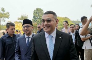 Wamen Ossy Hadiri HUT TNI