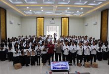 Photo of Kapolres Aceh Selatan Memberikan kuliah Umum Mahasiswa Poltas tentang Bahaya Narkotika dan Kejahatan Siber