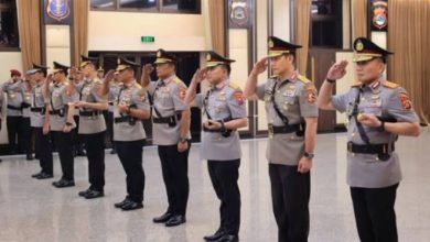 Photo of Kapolri Suyudi Resmi Lantik Kapolda Baru, Ada Nama Komjen Dadang Hartanto dan  Irjen Pasma Royce Puteranegara Batubara