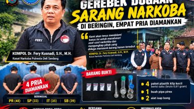 Photo of Polresta Deli Serdang dan BNNK Gerebek Dugaan Sarang Narkoba di Beringin, Empat Pria Diamankan