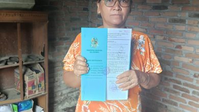 Photo of Warga Desa Ambil Langsung SKT dari Kantor Camat STM Hilir, Sempat Tertahan Berbulan