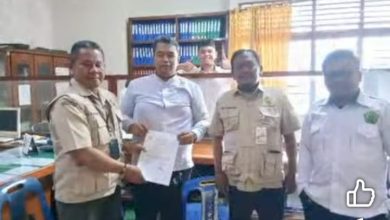 Photo of Bapenda Turun Langsung Sampaikan Surat Tagihan PKB Kepada Masyarakat