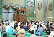 Photo of Jumat Keliling, Kapolda Aceh Sampaikan Pesan Kamtibmas kepada Jemaah