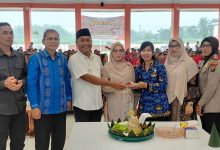 Photo of Lom Lom Suwondo Hadiri Open House Sekolah Rakyat, Ajak Siswa Berani Bermimpi