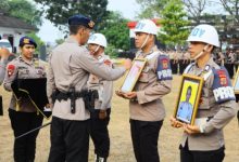 Photo of Satu Perwira, Tujuh Bintara, Brimob Polda Maluku Dipecat Tidak Hormat, Karena Melakukan Pelanggaran Berat