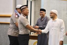 Photo of Wakapolda Aceh Sampaikan Pesan Kamtibmas saat Subuh Keliling di Masjid Oman