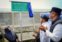 Photo of Bebas Lobang, Pengaspalan Jalan Suasa Tengah Pasar VI–Kongsi VI Percepat Mobilitas Warga